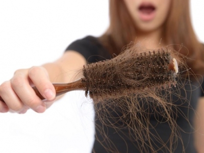 كيف يتم تشخيص أمراض تساقط الشعر لدى الإناث ؟